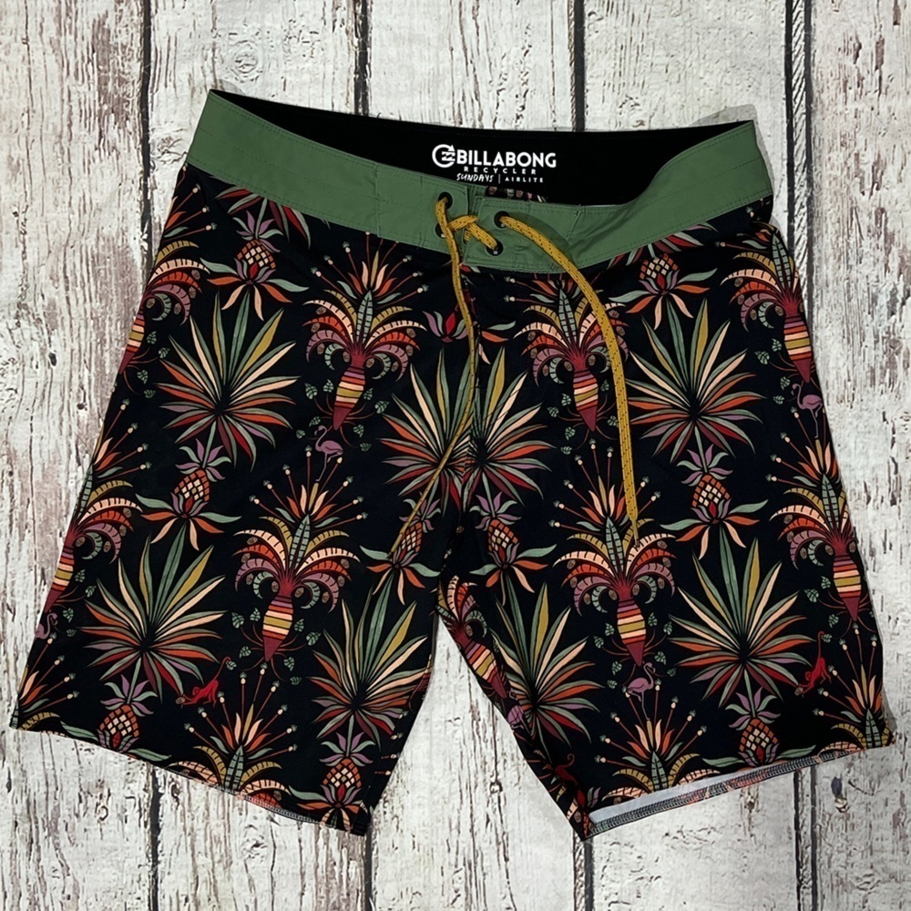 Billabong Beach Summer Board Shorts Bathing Suit Swim Trunks Men's Size 31